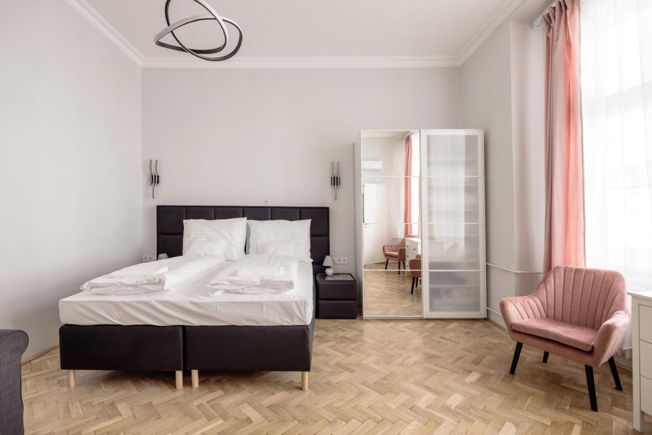 Prime Star Fashion Street Modern Luxury Apartments Budapeste Exterior foto